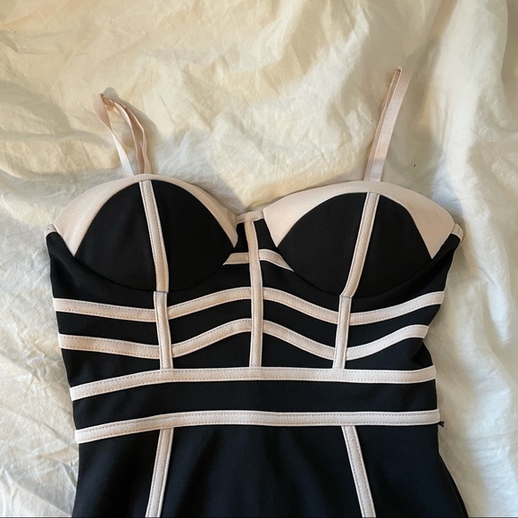 Cute bodycon dress - Picture 2 of 4